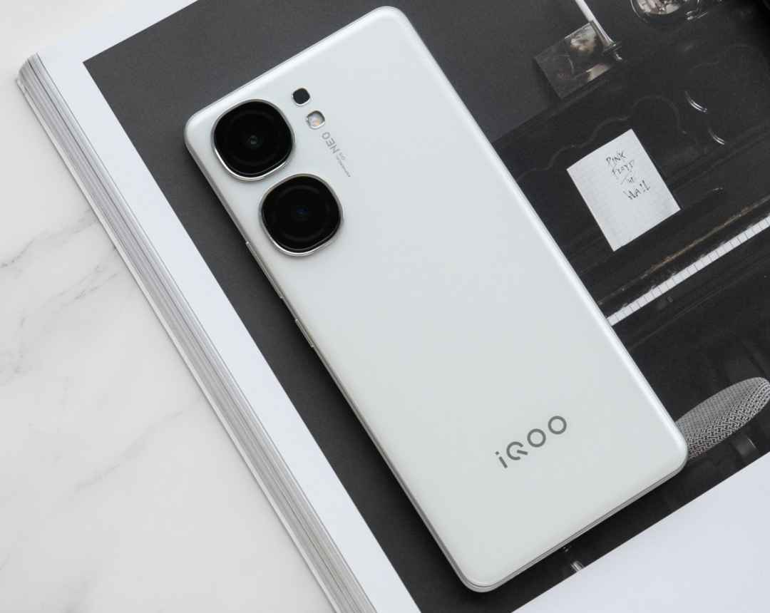 1月最值得买的4款vivo手机,512G价格大跳水,最低仅1799元插图7 1月最值得买的4款vivo手机,512G价格大跳水,最低仅1799元插图7